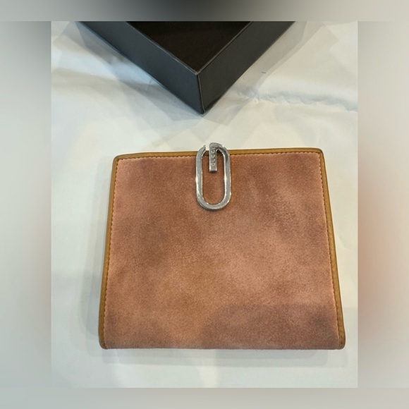 Want to be a Lucky Duck? Join my GiftAwaycongrats  @gabriellelee838 and @jtt1979 - Picture 11 of 15